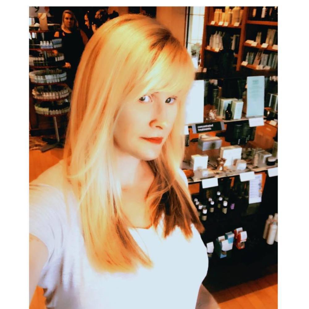 Meet your Posher, Lisa